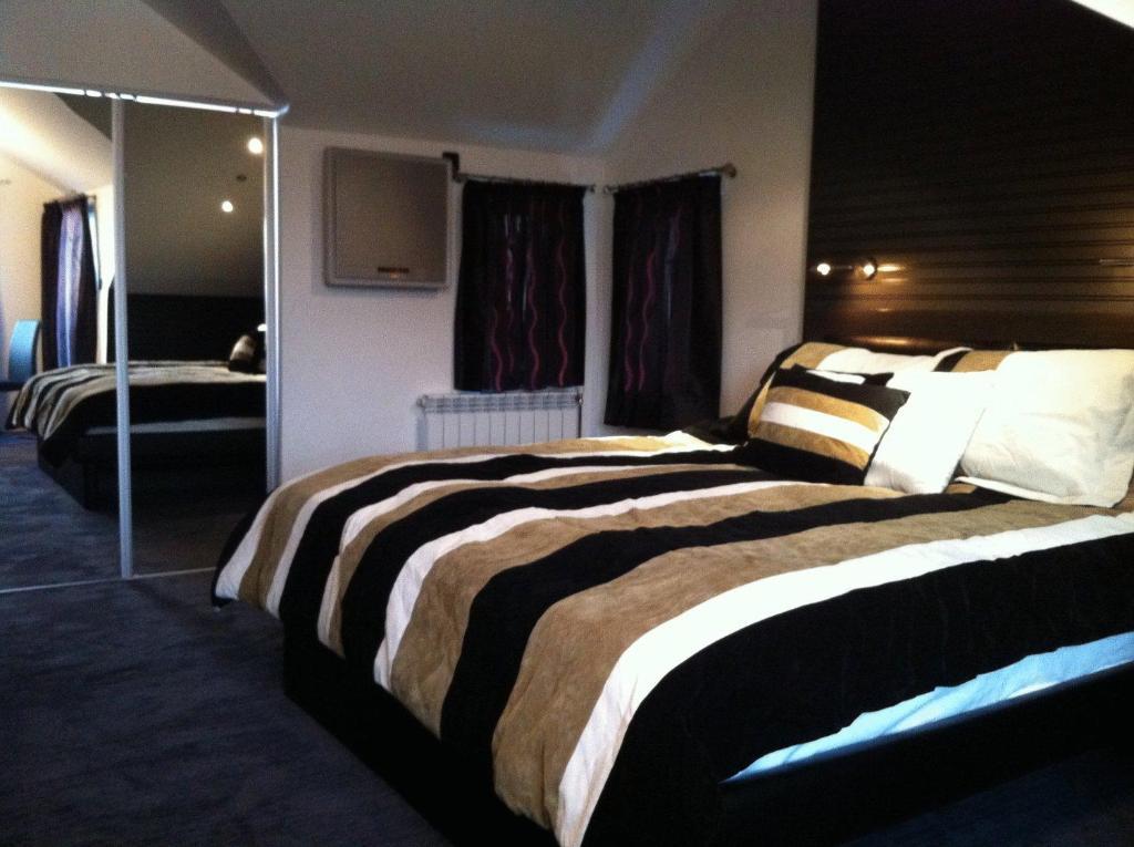 Duvet Center Hotel Szkopje Szoba fotó